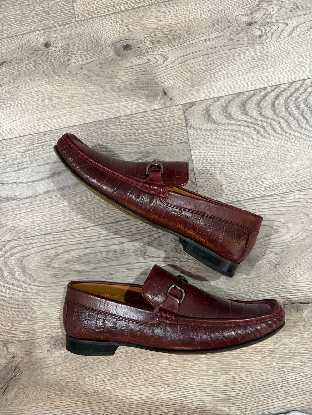 Donald J Pliner Men's Burgundy Croc-Embossed Leather Loafers with Metal Bit